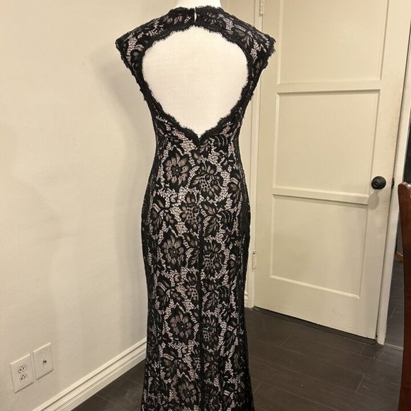 Brand New Betsy and Adam long, black peplum lace gown - Picture 14 of 15